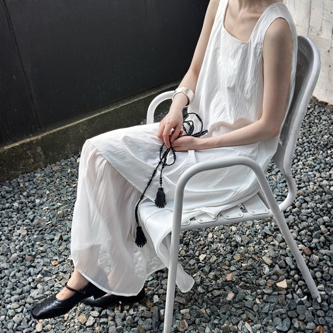 Minimalist Layered Sleeveless Dress with Chiffon Hem